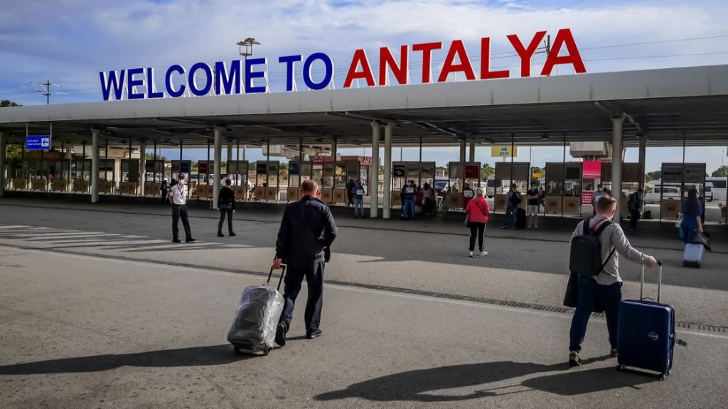 Turkish Airlines Antalya International Airport – AYT Terminal