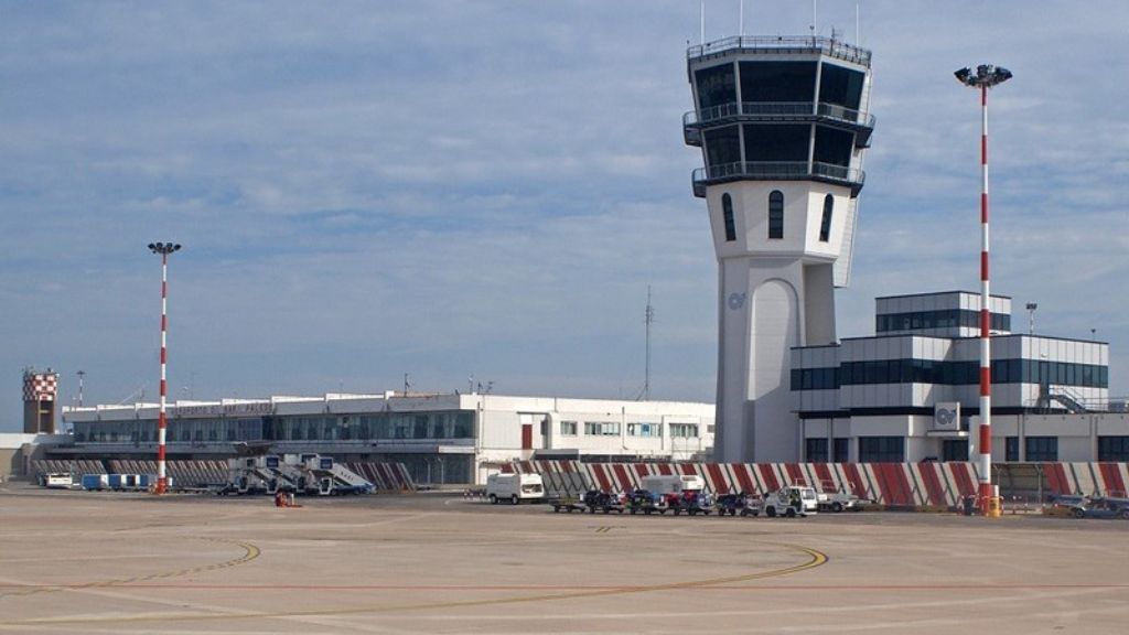Turkish Airlines Bari Karol Wojtyła International Airport –  BRI Terminal