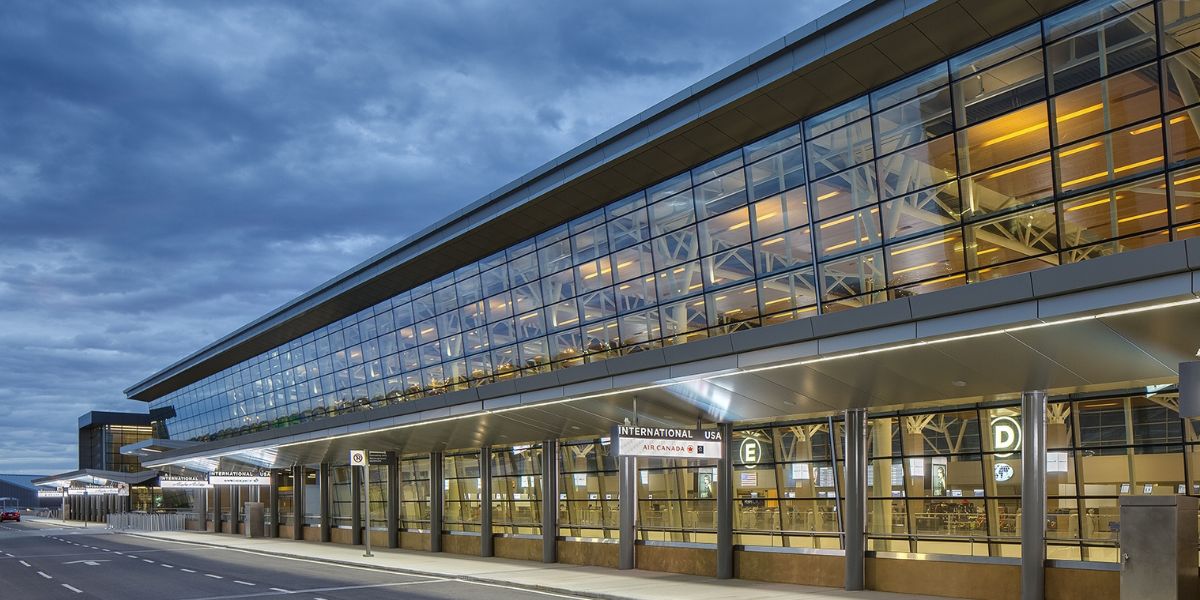 British Airways Calgary International Airport  – YYC Terminal