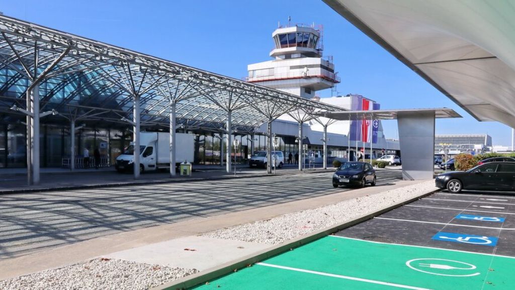 Turkish Airlines Linz International Airport – LNZ Terminal